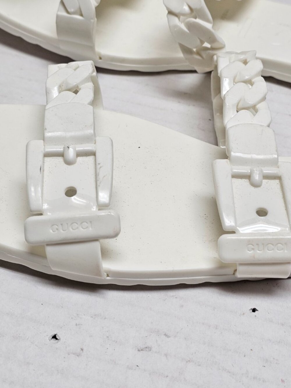 Gucci Slide Slip On White Sandals Buckle Chain Link design Made in Italy 39 - Picture 4 of 16